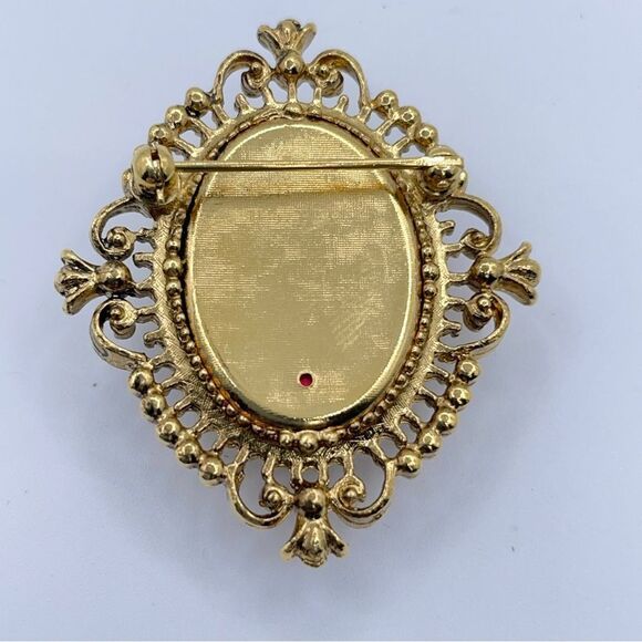 Vintage Avon Cameo Glace Brooch Pin Locket Gold Tone Filigree Trim Women - Picture 11 of 15